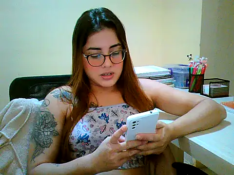 Snapshot of maliamiller chatting on 30, 9, 2025 maliamiller online show from 30, 9, 2025