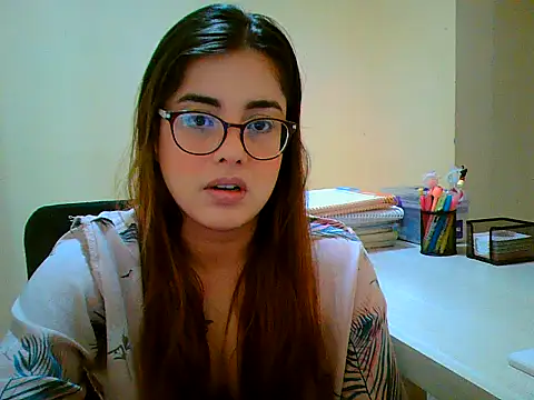 Snapshot of maliamiller chatting on 11, 10, 2025 maliamiller online show from 11, 10, 2025