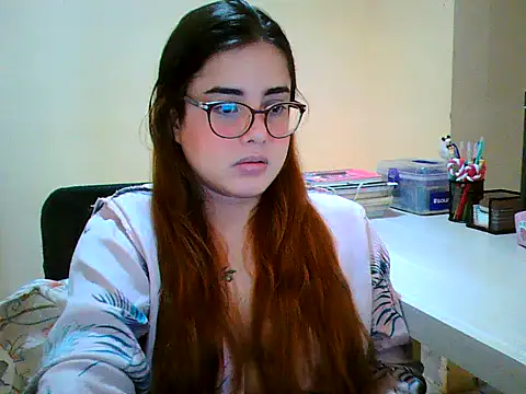 Snapshot of maliamiller chatting on 31, 10, 2025 maliamiller online show from 31, 10, 2025