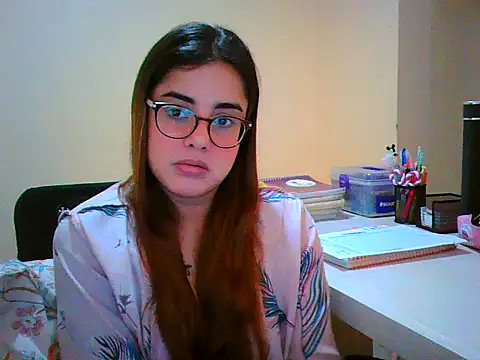 Snapshot of maliamiller chatting on 2, 11, 2025 maliamiller online show from 2, 11, 2025