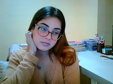 Snapshot of maliamiller chatting on 31, 10, 2025 maliamiller online show from 31, 10, 2025