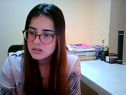 Snapshot of maliamiller chatting on 22, 9, 2025 maliamiller online show from 22, 9, 2025