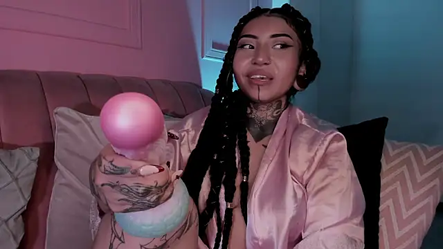 Evangeline bell online show from 28, 2, 2025