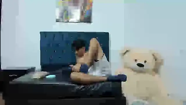 Snapshot of AXEL_AND_THOMAS chatting on 3, 12, 2024 AXEL AND THOMAS online show from 3, 12, 2024