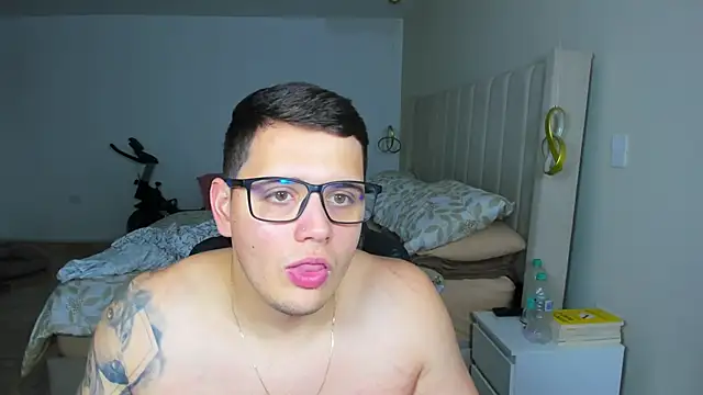 Snapshot of jhonstark09 chatting on 26, 3, 2026 jhonstark09 online show from 26, 3, 2026