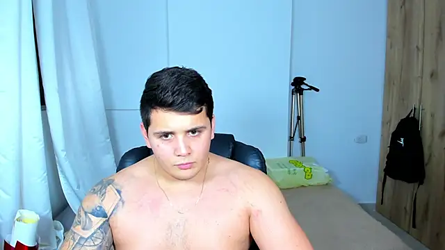 Snapshot of jhonstark09 chatting on 9, 2, 2025 jhonstark09 online show from 9, 2, 2025