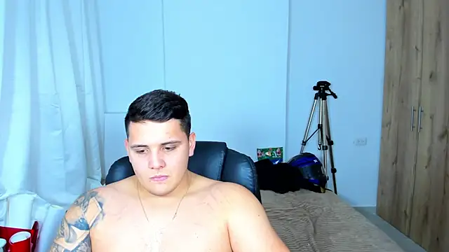 Snapshot of jhonstark09 chatting on 19, 12, 2024 jhonstark09 online show from 19, 12, 2024