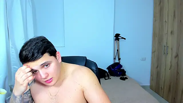 Snapshot of jhonstark09 chatting on 8, 2, 2025 jhonstark09 online show from 8, 2, 2025