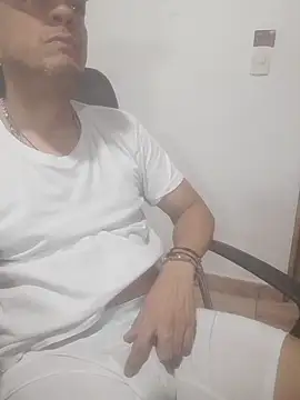 Snapshot of latinmartin73 chatting on 18, 2, 2026 latinmartin73 online show from 18, 2, 2026