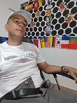 Snapshot of latinmartin73 chatting on 27, 6, 2026 latinmartin73 online show from 27, 6, 2026