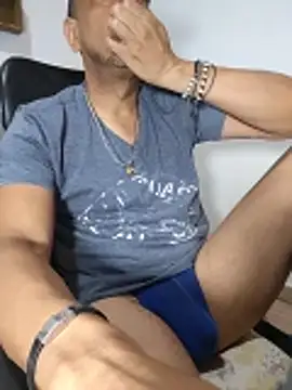 Snapshot of latinmartin73 chatting on 8, 6, 2026 latinmartin73 online show from 8, 6, 2026