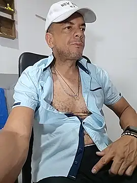 Snapshot of latinmartin73 chatting on 5, 6, 2026 latinmartin73 online show from 5, 6, 2026
