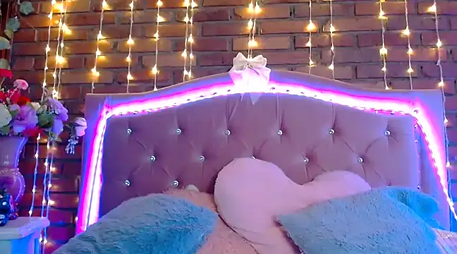 Snapshot of dulcevegga chatting on 25, 2, 2025 dulcevegga online show from 25, 2, 2025