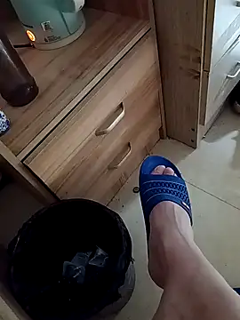 huzi518 online show from 15, 11, 2025