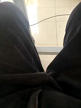 huzi518 online show from 3, 11, 2025