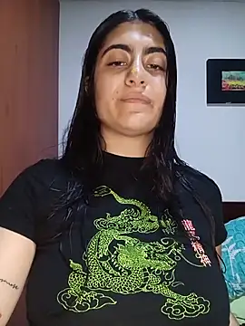 miakhalifaaa  online show from 25, 6, 2026