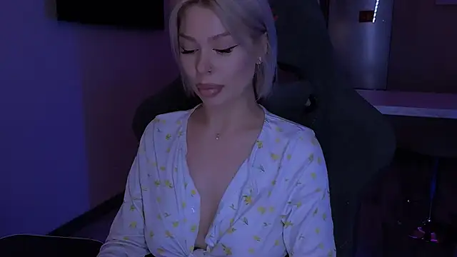 Sasha Mason online show from 5, 11, 2025