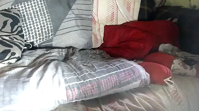 hotyoung24 online show from 27, 2, 2025