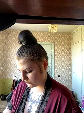 NanaDaizy online show from 15, 10, 2025