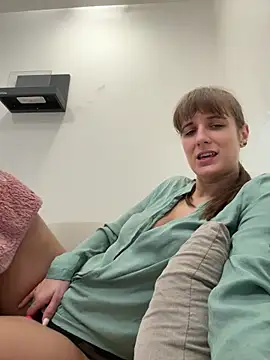 jennifer11772 online show from 25, 3, 2026