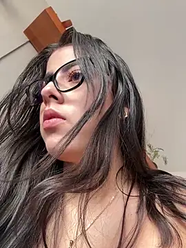 DakotaShelby online show from 4, 4, 2026