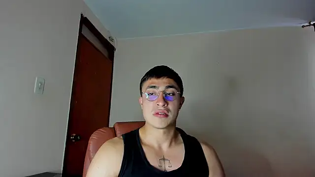 Leoknight online show from 4, 2, 2025