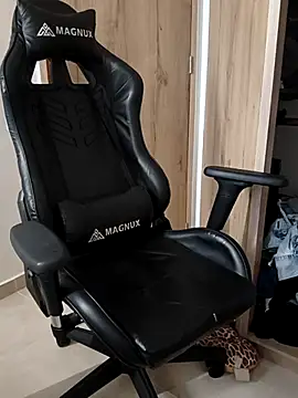 Kiitygirl online show from 31, 10, 2025