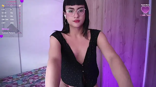 Kiitygirl online show from 10, 2, 2025