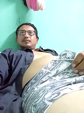 Andresguz35 online show from 19, 12, 2025