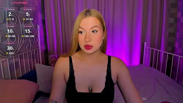 Emma  Leee online show from 7, 11, 2025