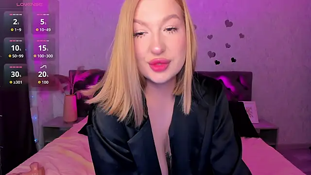 Emma  Leee online show from 6, 10, 2025