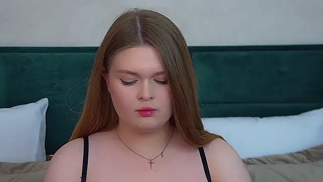 CrystalLyons online show from 17, 11, 2025