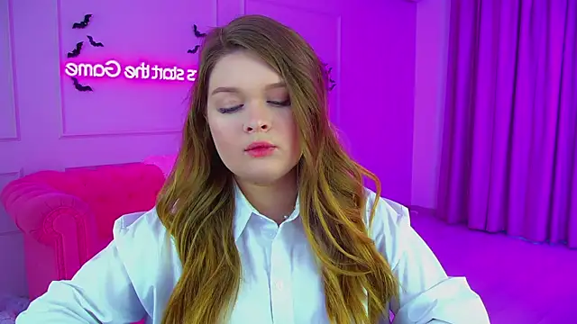 CrystalLyons online show from 24, 10, 2025