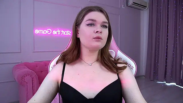 CrystalLyons online show from 9, 3, 2025