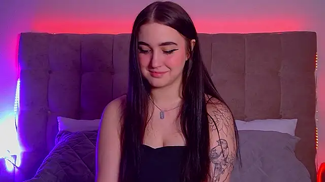 ChristinaMilton online show from 10, 3, 2025