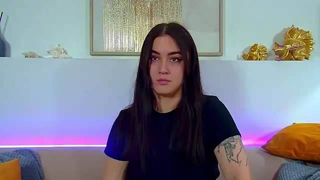 ChristinaMilton online show from 7, 10, 2025