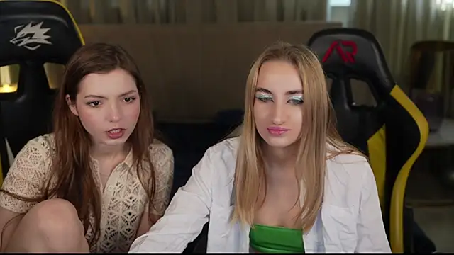 Michelle 054 online show from 17, 2, 2025