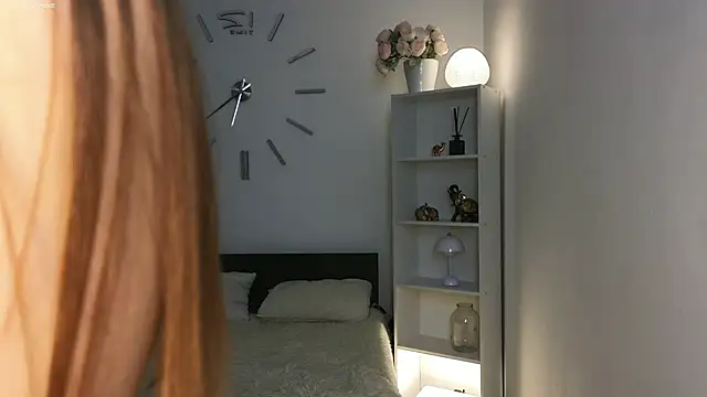 aryamirelle online show from 13, 2, 2025