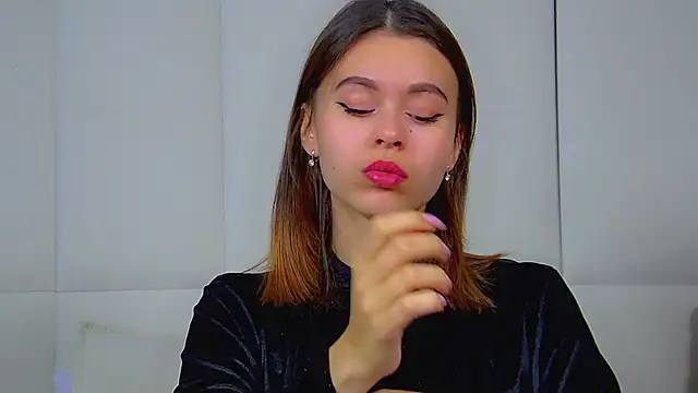 PollyLanders online show from 6, 10, 2025