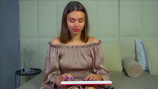 PollyLanders online show from 10, 11, 2025