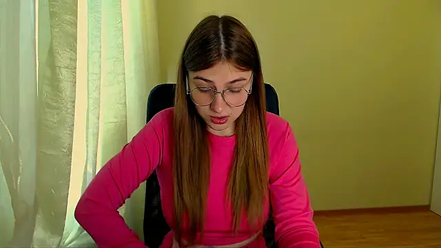 Luna Lush  online show from 20, 6, 2026