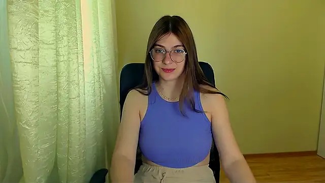 Luna Lush  online show from 25, 6, 2026