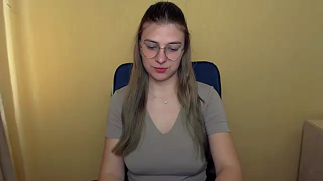 Luna Lush  online show from 26, 9, 2025