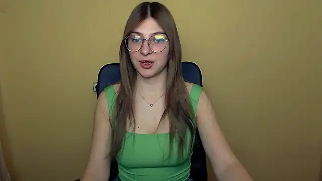 Luna Lush  online show from 18, 11, 2025