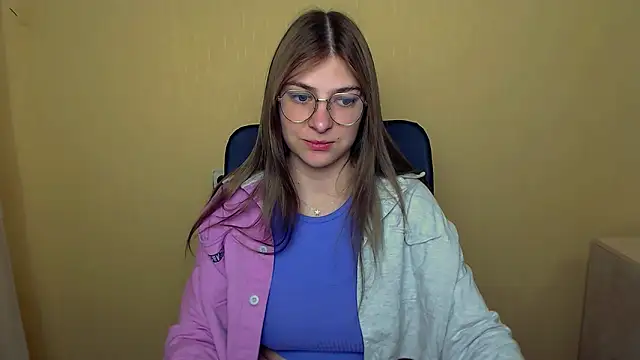 Luna Lush  online show from 10, 10, 2025