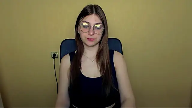 Snapshot of Luna_Lush_ chatting on 23, 4, 2026 Luna Lush online show from 23, 4, 2026