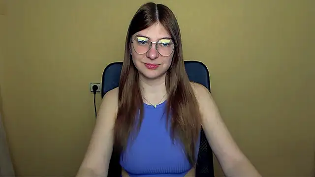 Luna Lush  online show from 10, 4, 2026