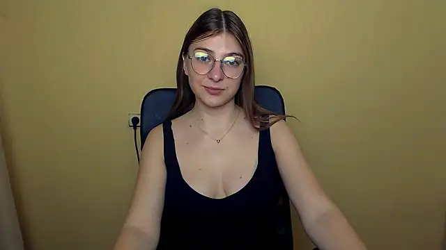 Luna Lush  online show from 5, 11, 2025