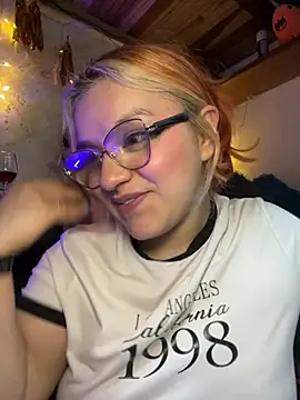 SophiaWeestt99 online show from 11, 4, 2026