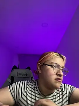 SophiaWeestt99 online show from 27, 6, 2026